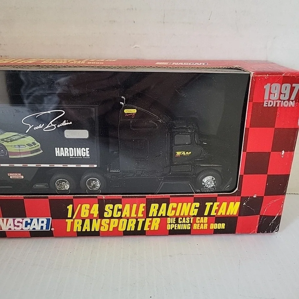 NASCAR Racing Champions 1997 Stanley Transporter Semi Truck Die Cast 1/64 3400
